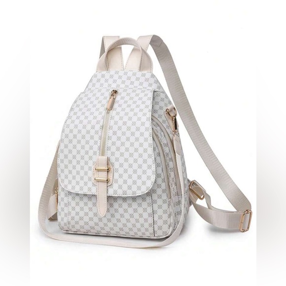 New Women Backpack - Picture 3 of 7